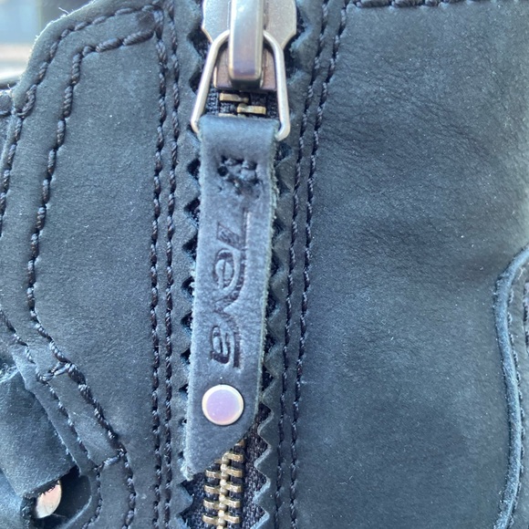 Teva Women’s Foxy Black Leather Booties 8.5 - Picture 7 of 14